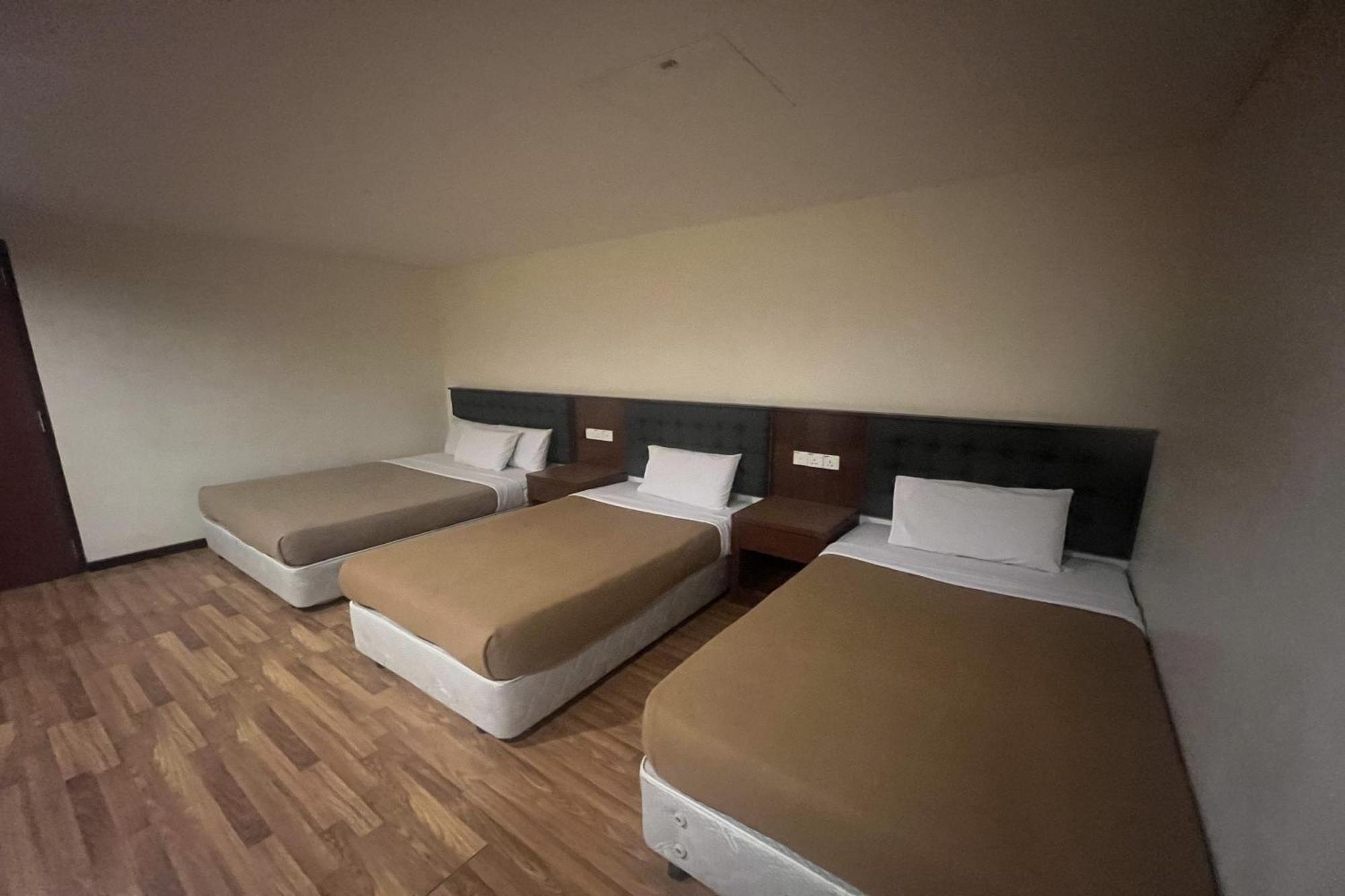 Iris House Hotel 伯恩仓 外观 照片